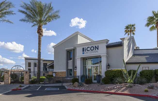 The Icon on Central Apartments in Phoenix, Arizona Exterior