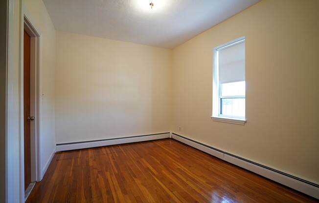 172 North Beacon St. 2S