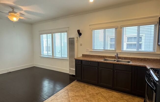 1 bed, 1 bath, $2,050, Unit 3935.5