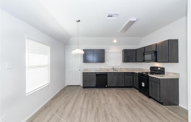 8710 LAR REE OAKS CIR