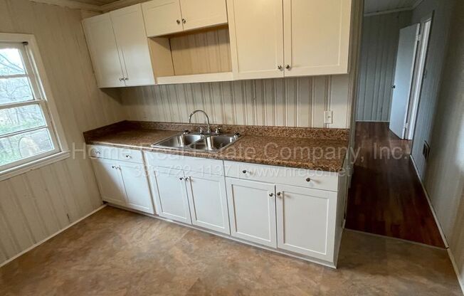 2 beds, 1 bath, $695, Unit 1326