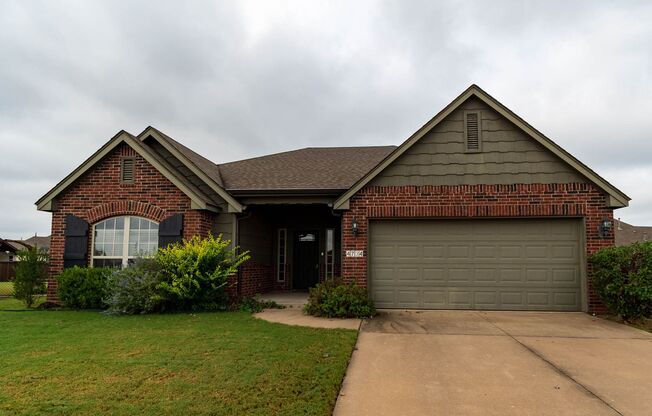 Very Nice Home In Broken Arrow Schools!