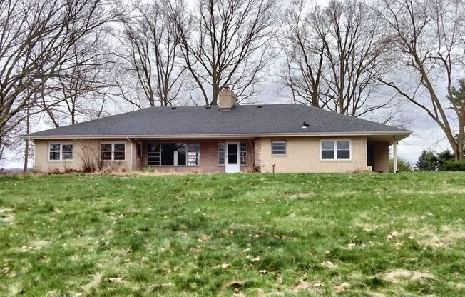 Spacious House for rent in Hampton on 8 acres