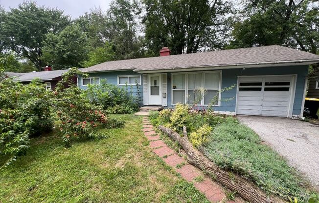 Cozy 3 Bedroom Home with Spacious Yard and Peach Tree!