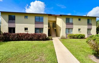 **SPRINGWOOD**2 BED / 2 BATH**NAPLES**ANNUAL**UNFURNISHED**EAST NAPLES**