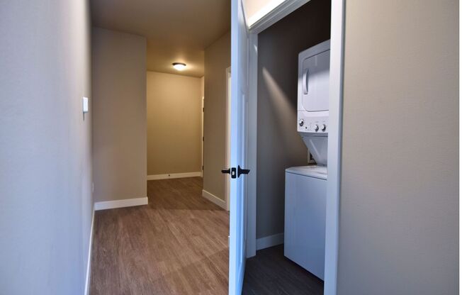 2 beds, 2 baths, 956 sqft, $1,925, Unit 2644-211