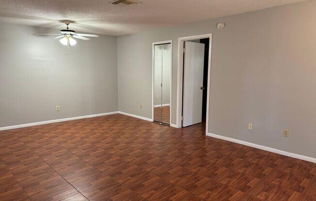 Spacious 3 bedroom, 2 bathrooms multiplex unit.