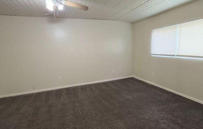 Beautiful 3 Bedroom 2 Bathroom in Garland!
