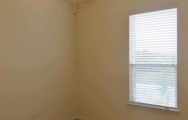 4 Bedroom 2 Bathroom Creekside At Georgetown Village Home