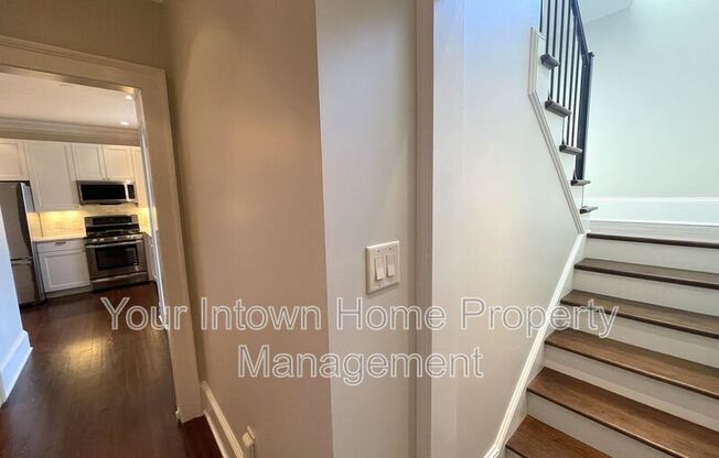 367 MORELAND AVE NE