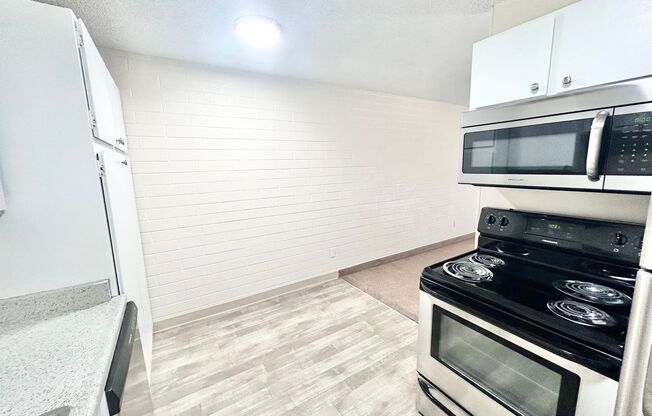 1 bed, 1 bath, 687 sqft, $1,199, Unit 102