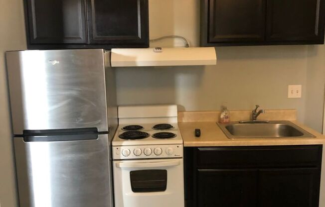 1 bed, 1 bath, 385 sqft, $1,295, Unit 223