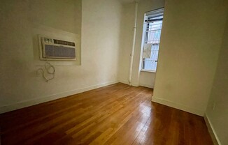 1 bed, 1 bath, $2,675, Unit 1WR