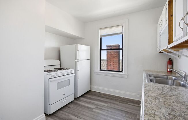 805-807 Bayonne Ave
