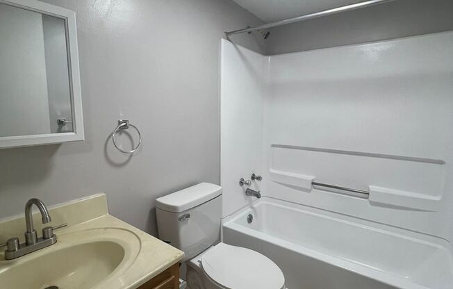 2 beds, 2 baths, 720 sqft, $1,150, Unit 308