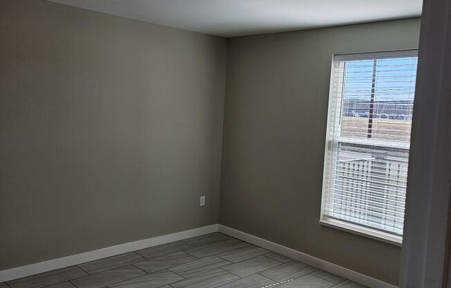 3 beds, 2 baths, 1,218 sqft, $1,450, Unit Neptune 207