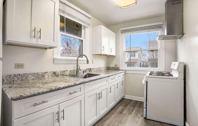 1 bed, 1 bath, $1,995, Unit 1907 Willow Street - LU