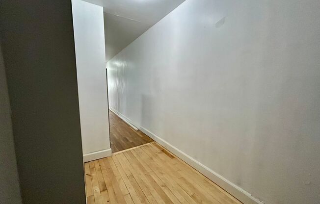 2823 Girard Ave
