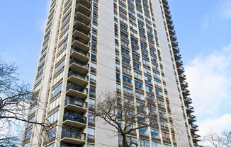 Gold Coast 1bed/1bath Apartment
