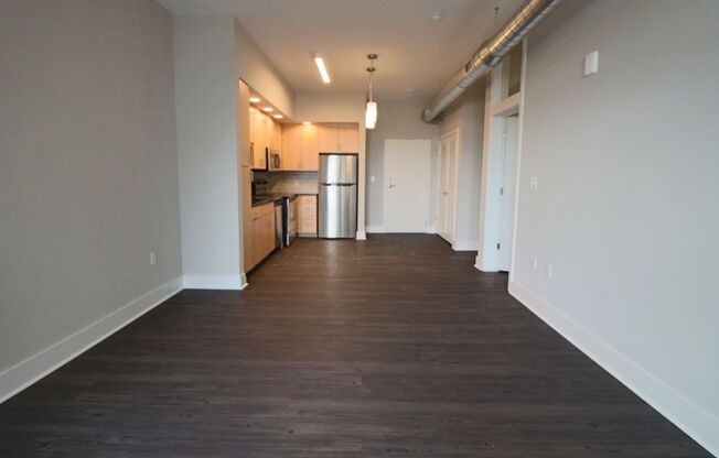 1 bed, 1 bath, 533 sqft, $1,595, Unit APT 717