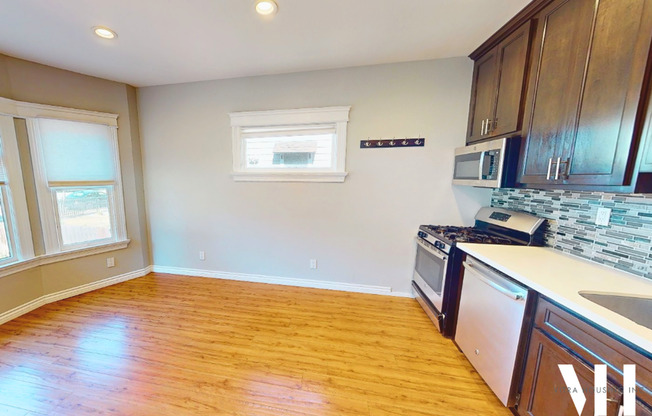 Exceptional Five Bedroom Home Near USC Campus!