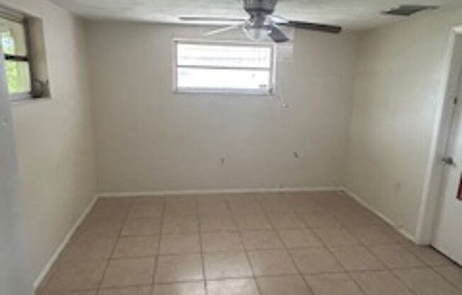 3 beds, 2 baths, $1,700