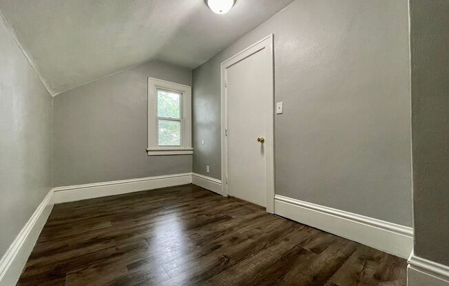 24 16th Avenue North