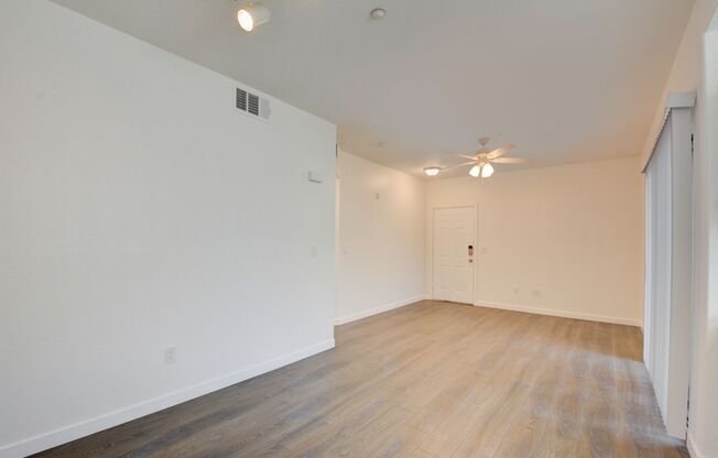 2 beds, 2 baths, $1,550, Unit 1122