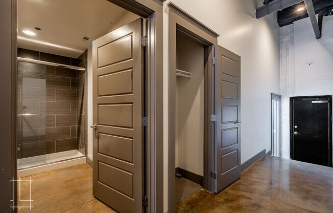 1 bed, 1 bath, $1,585, Unit 727 N. 4th St. Apt. 121