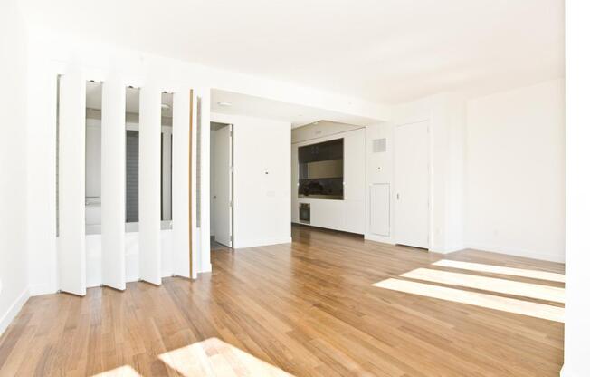 Studio, 1 bath, 698 sqft, $4,250, Unit 23D