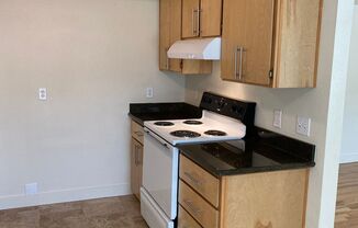 Remodel Private 2nd floor 2br Fireplace-Hardwoods-DW-Granite Counters-Tiled Bath-Parking-Bike Score 97-Busline-Pets Ok-Close to Downtown/University-Adidas