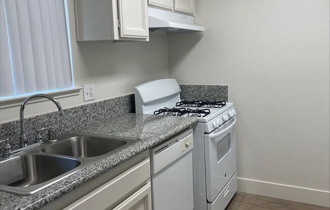 Boulder Springs Apartments