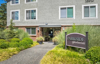 Quiet Family-Friendly Living In Downtown Redmond