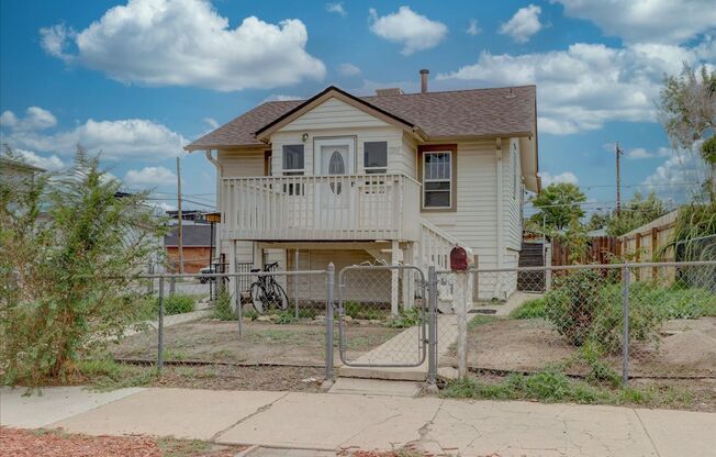 2 Bedroom 1 Bathroom- Denver