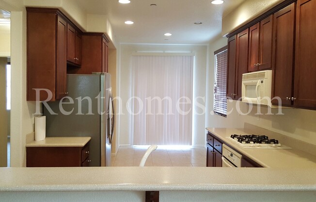 2 beds, 2 baths, $3,100