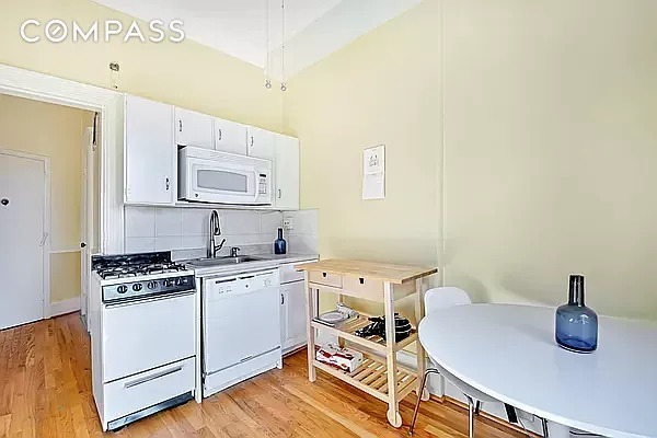 349 W AVE 5