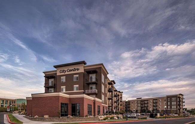 2 beds, 2 baths, 946 sqft, $1,299, Unit 530