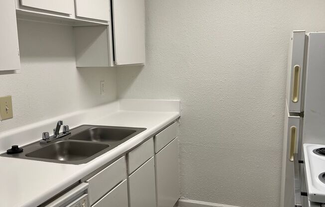 1 bed, 1.5 baths, 866 sqft, $935, Unit 2108