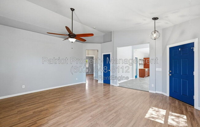 3633 W WEBSTER CT