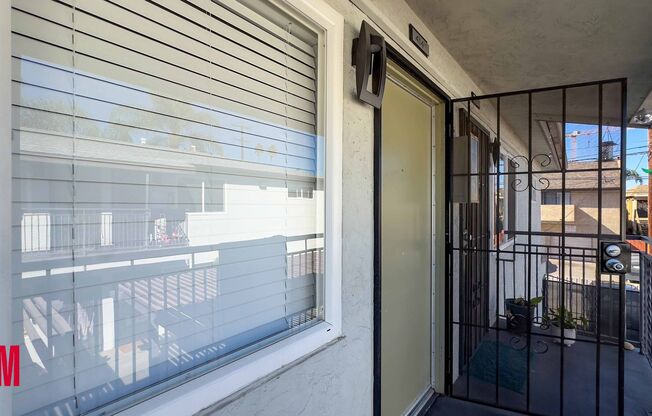 2 beds, 1 bath, $2,099, Unit 4114.5