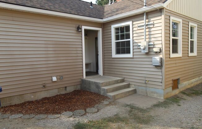 3 beds, 2 baths, $1,795