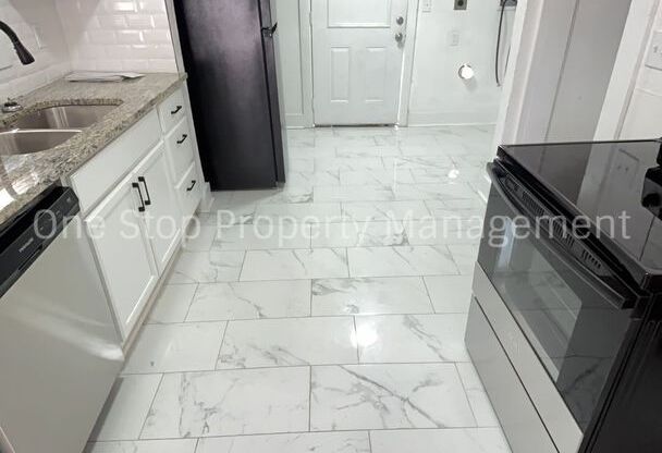 Beautiful 4 Bedroom 2 Bathroom Home in Kansas City!