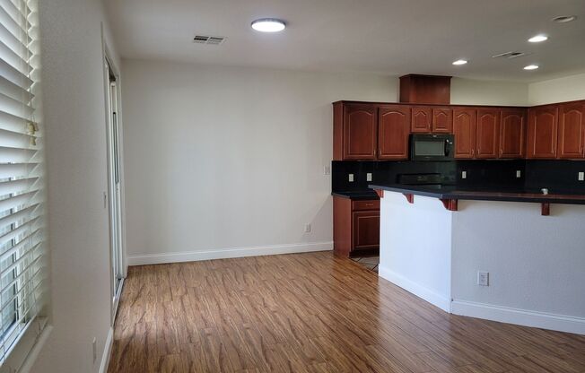 3 beds, 2.5 baths, $1,995