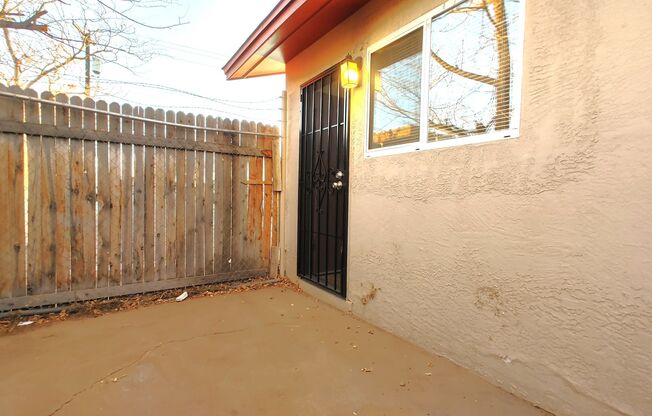 2 beds, 1 bath, 850 sqft, $995, Unit Unit 1