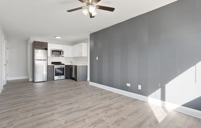 2 beds, 1 bath, $1,995, Unit 435