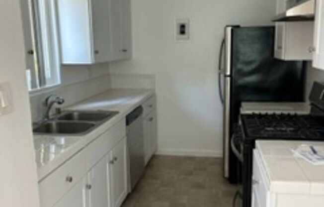 1 bed, 1 bath, $2,295