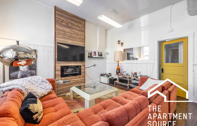 3953 W SHAKESPEARE