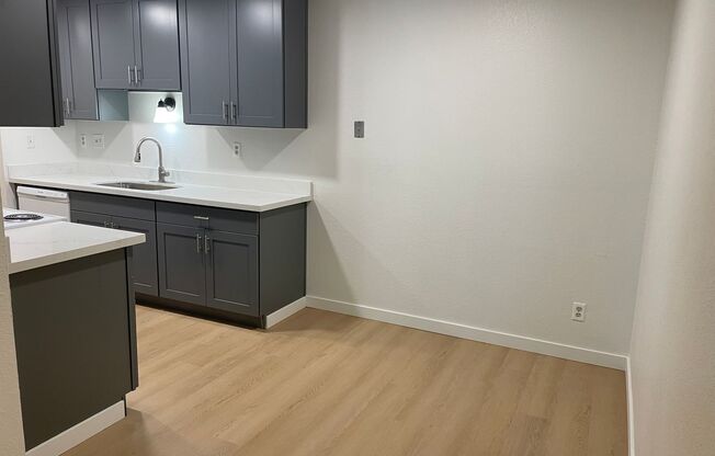 1 bed, 1 bath, 650 sqft, $1,750, Unit 28