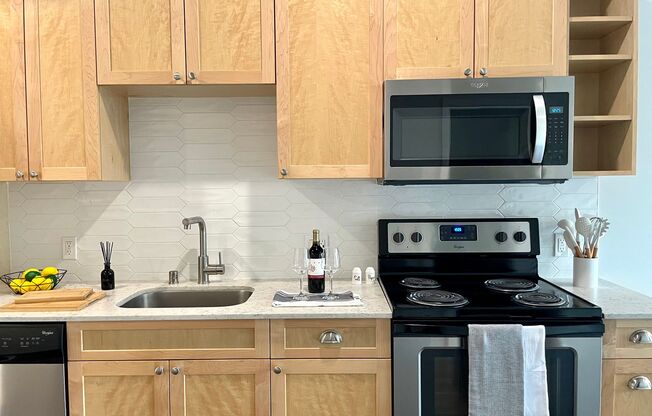 1 bed, 1 bath, 525 sqft, $2,150, Unit Unit 610