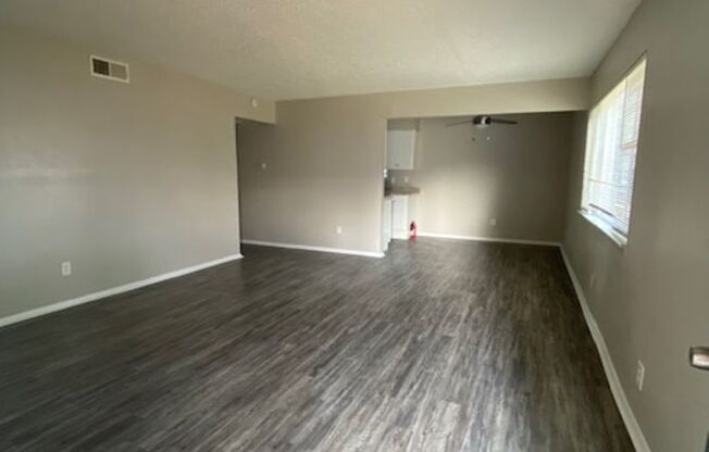 2 beds, 2 baths, 944 sqft, $850, Unit 6218-201